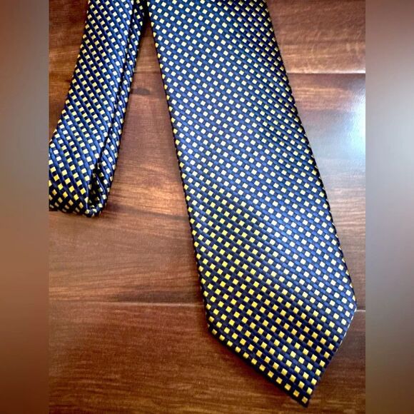 FIRENZE Classic Navy and Gold Men's Geometric Checkered Silk Tie - Picture 8 of 10